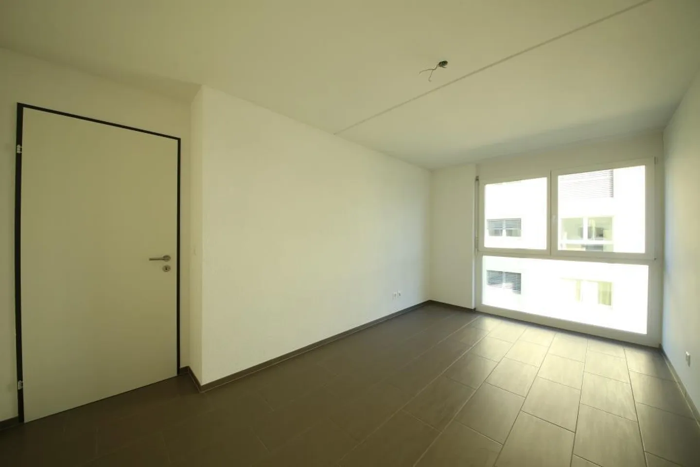 Modern Ground Floor 4.5 Room Apartment in Sax for Rent! - Photo 7 of 12