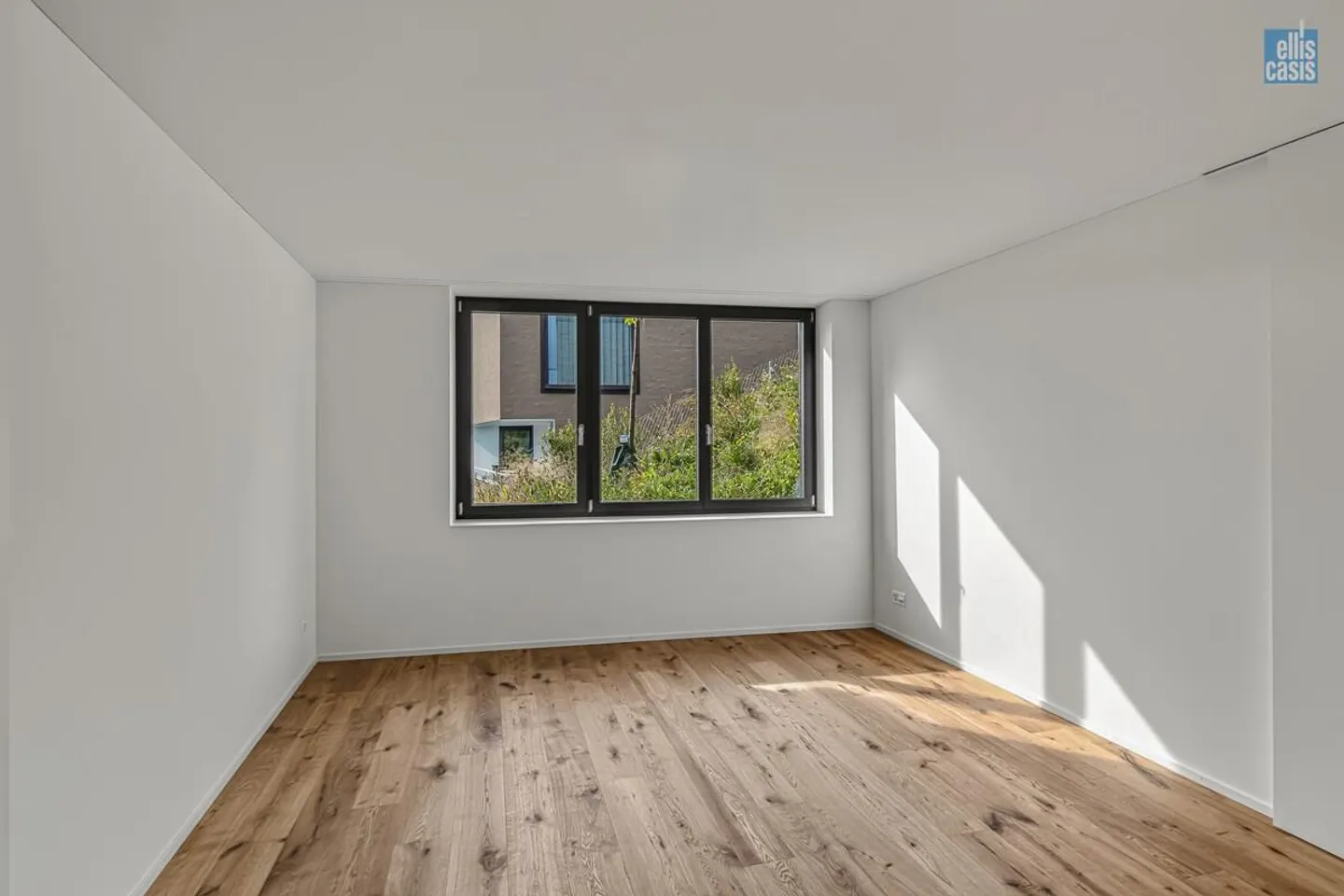 New 4.5-room terrace apartment with generous ancillary rooms! - Photo 9 of 17