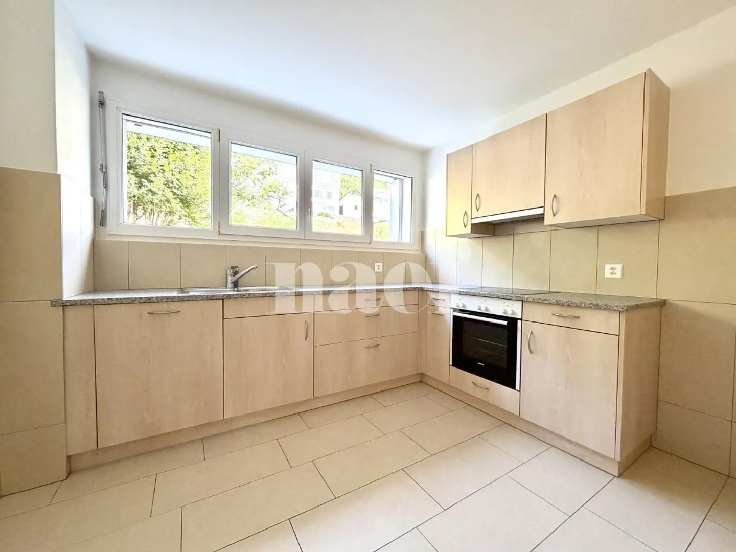 Beautiful 4-room apartment with unobstructed view and balcony - Photo 1 of 11
