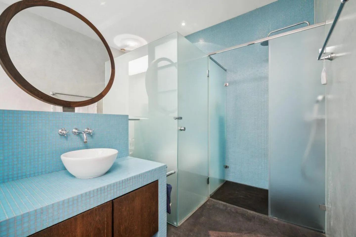 Factory Villa with Private Island on the Reuss - Photo 5 of 12