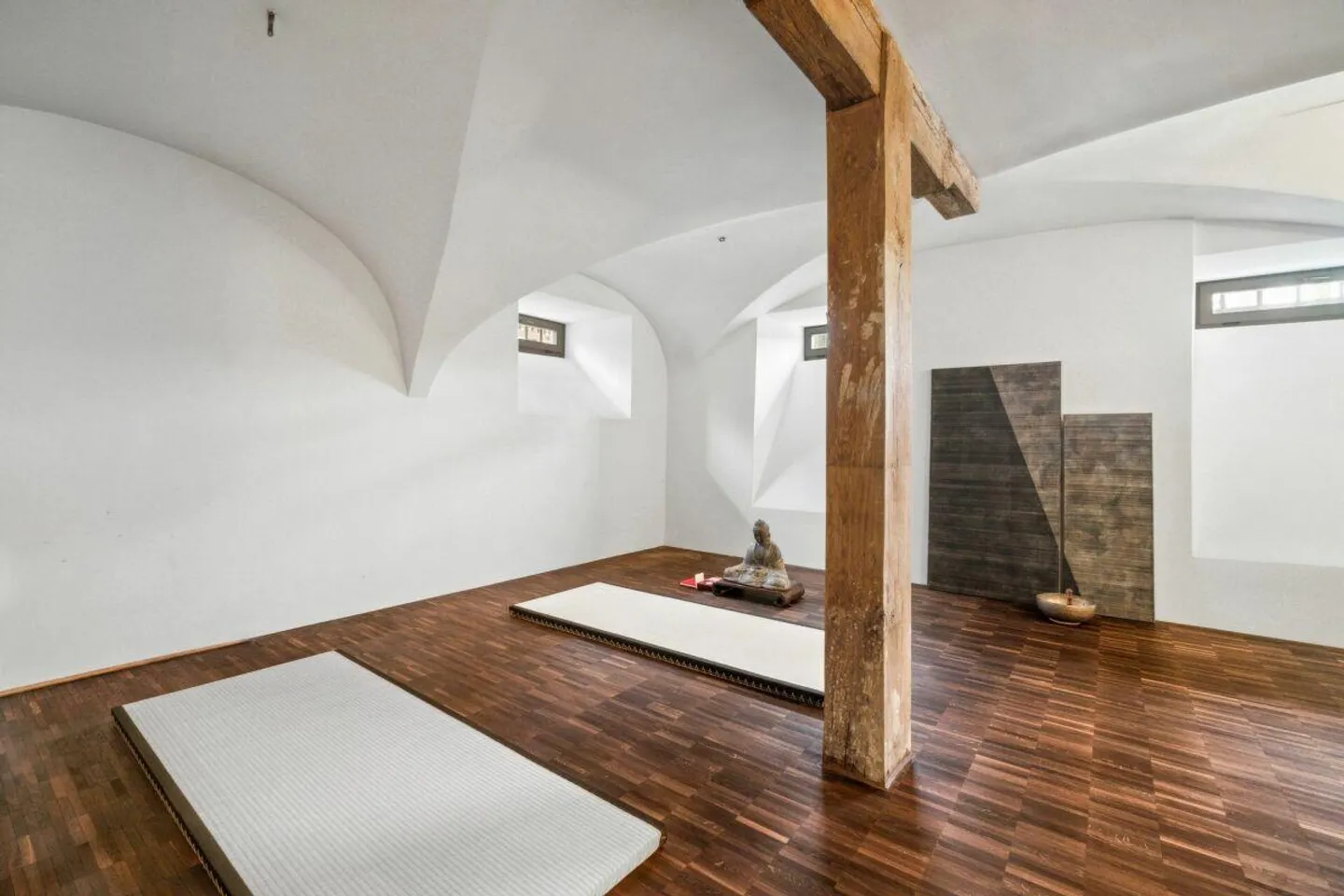 Factory Villa with Private Island on the Reuss - Photo 7 of 12