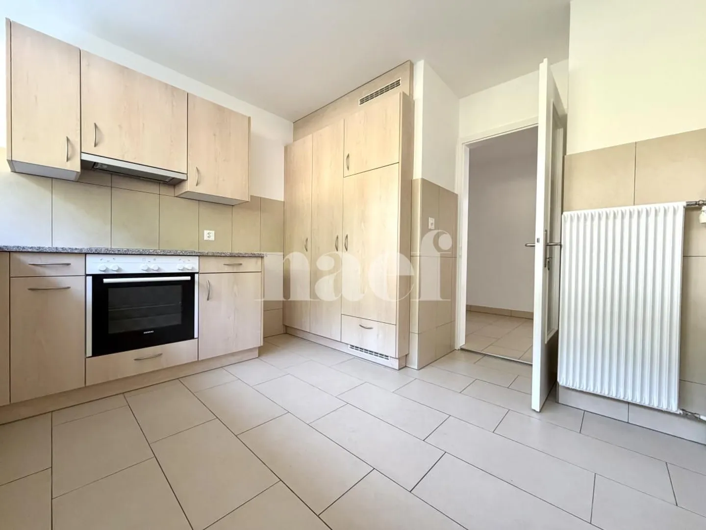 Beautiful 4-room apartment with unobstructed view and balcony - Photo 2 of 11
