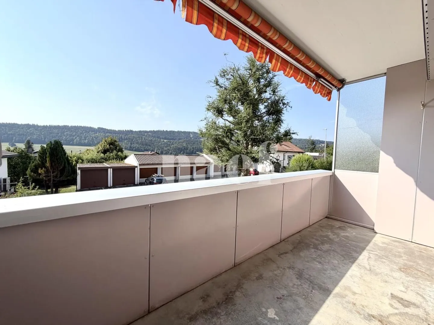 Beautiful 4-room apartment with unobstructed view and balcony - Photo 10 of 11