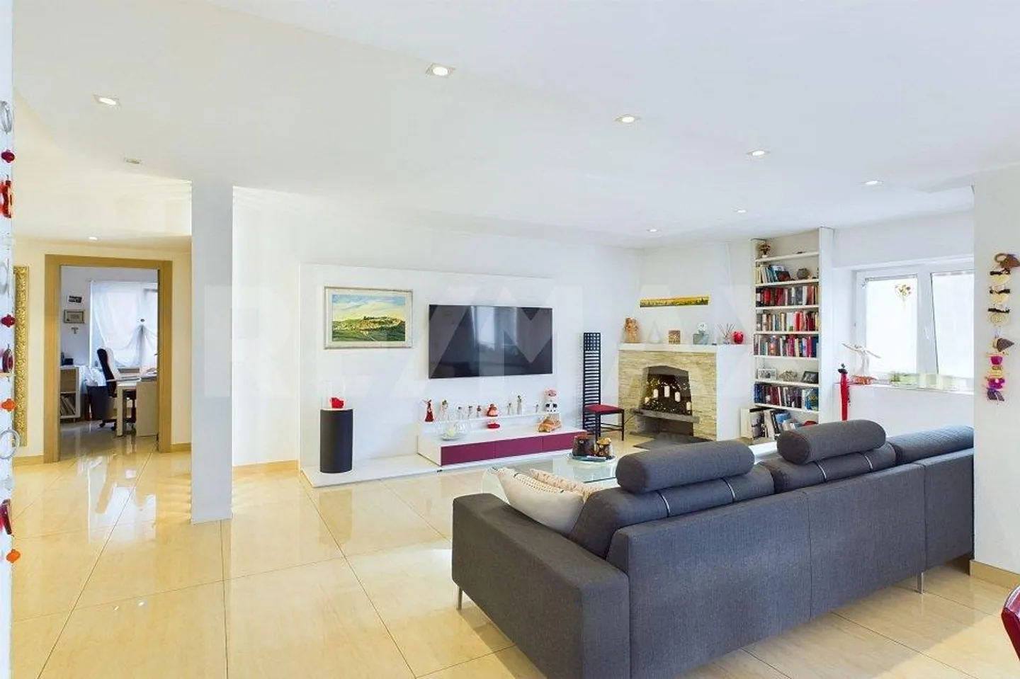 Dream apartment with panoramic terrace and cozy fireplace - Photo 1 of 13