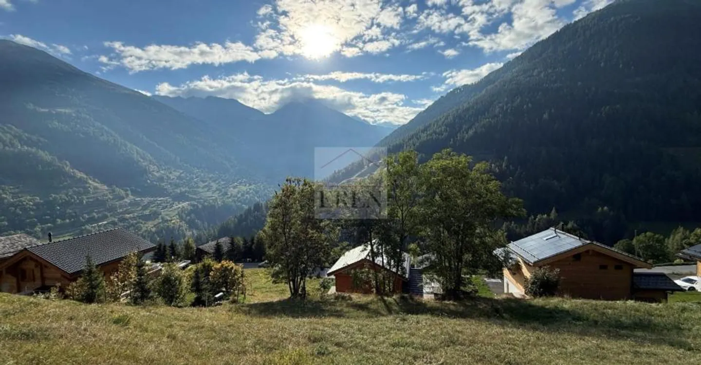 Superb building plot with mountain view and sunshine in Grimentz - Photo 3 of 7