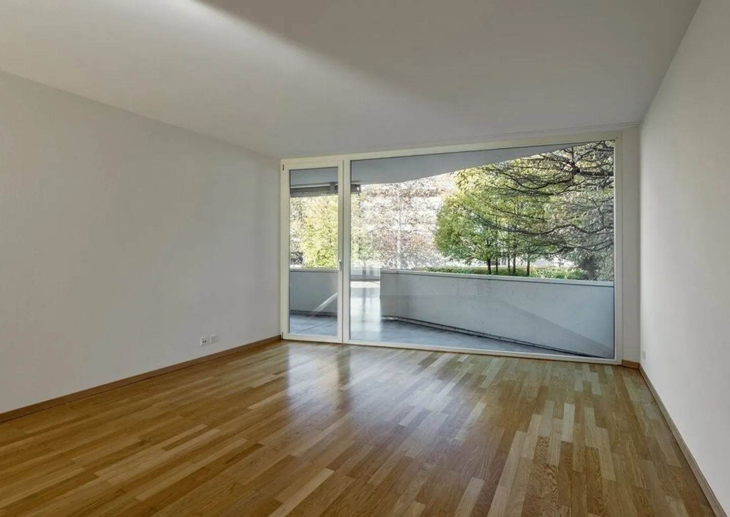 Modern Property in the Gellert Quarter - Photo 5 of 7