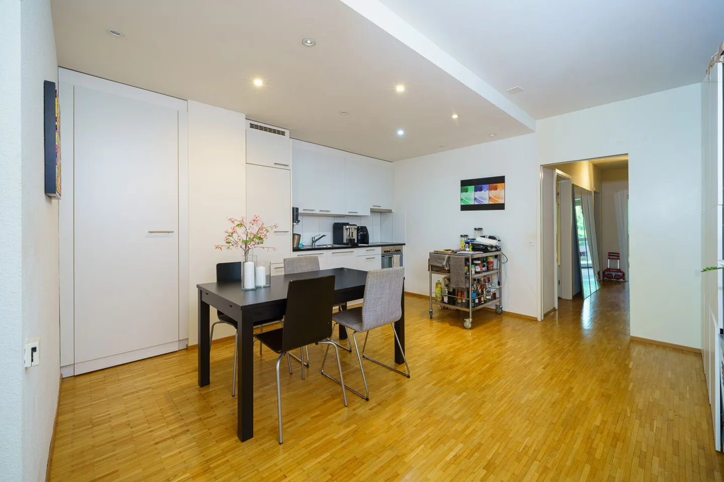Superbe appartement avec jardin idyllique dans un quartier résidentiel prisé à Bâle - Photo 4 sur 13