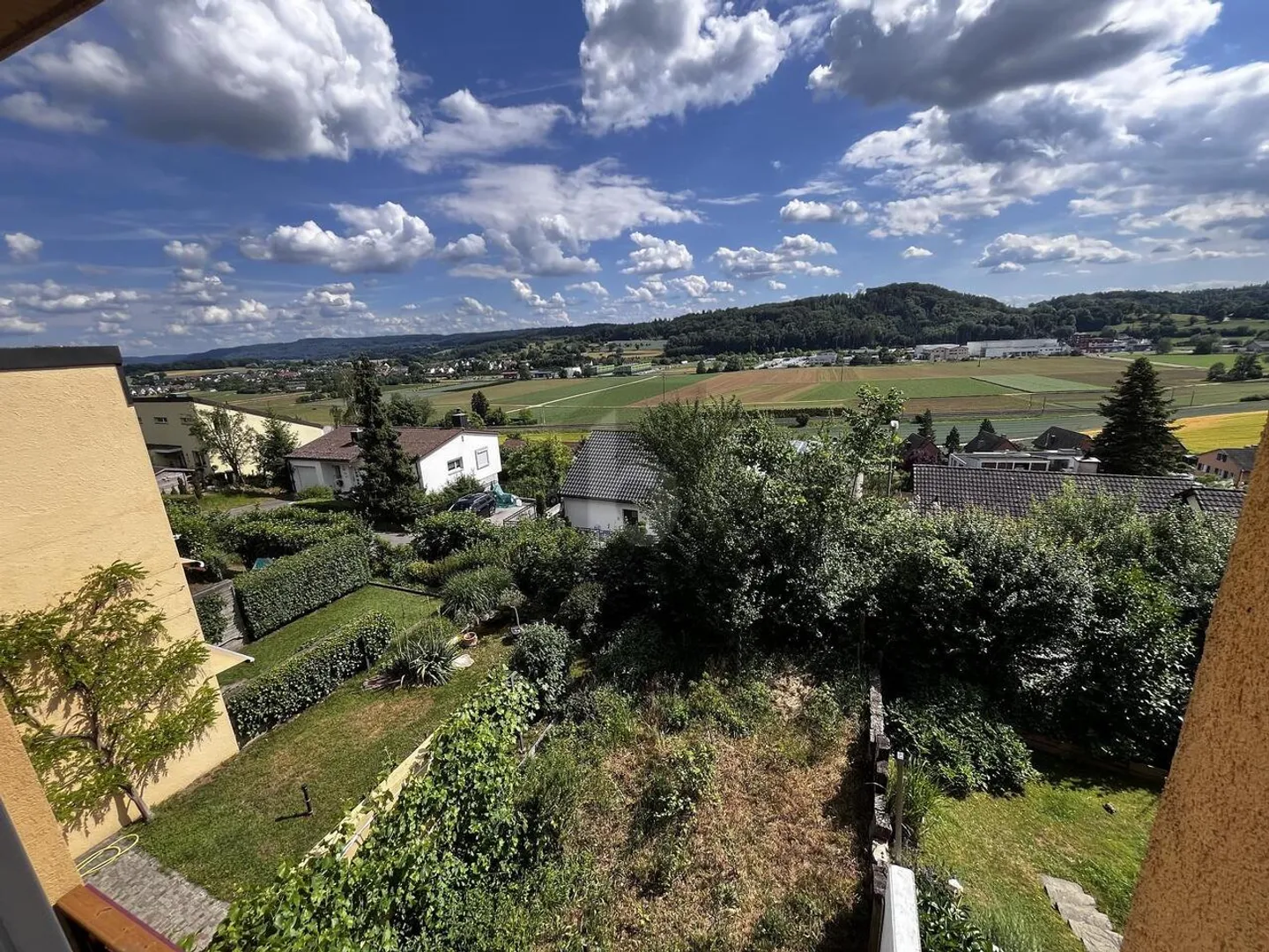 Casa a schiera affascinante con giardino - Foto 1 di 6