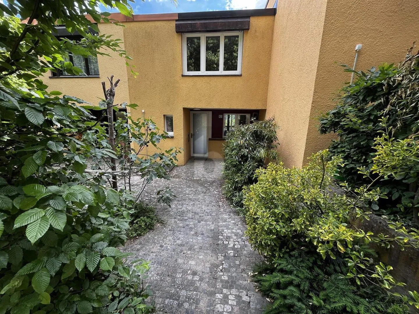 Casa a schiera affascinante con giardino - Foto 2 di 6