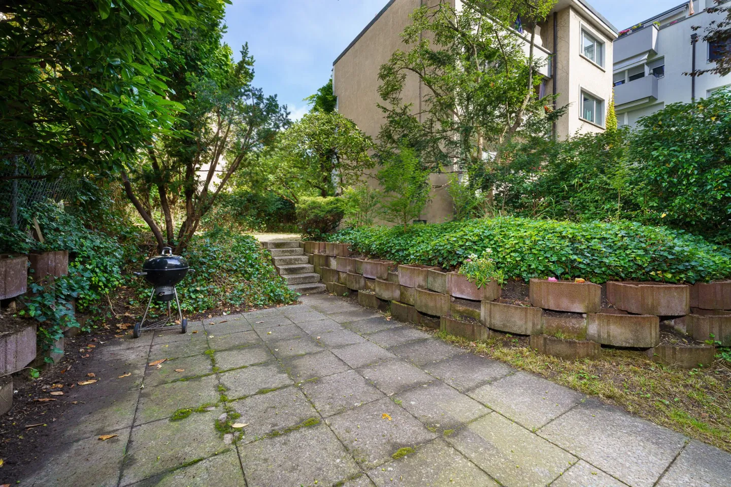 Superbe appartement avec jardin idyllique dans un quartier résidentiel prisé à Bâle - Photo 9 sur 13