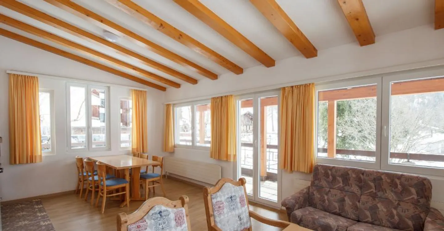 Apartment 4.5-13, high-quality 4.5-room apartment in the center with balcony and great view - Photo 3 of 10