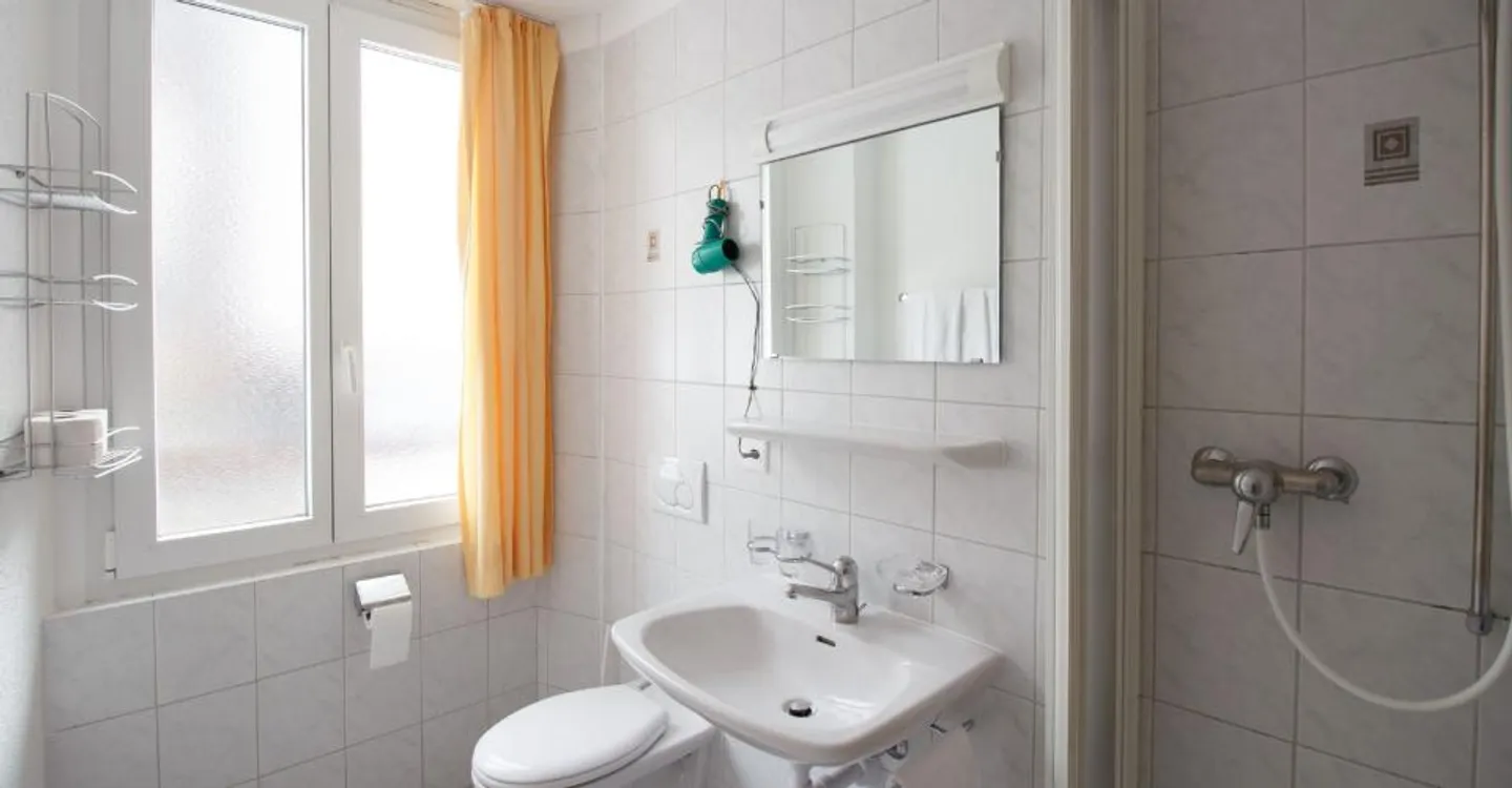 Apartment 4.5-13, high-quality 4.5-room apartment in the center with balcony and great view - Photo 8 of 10