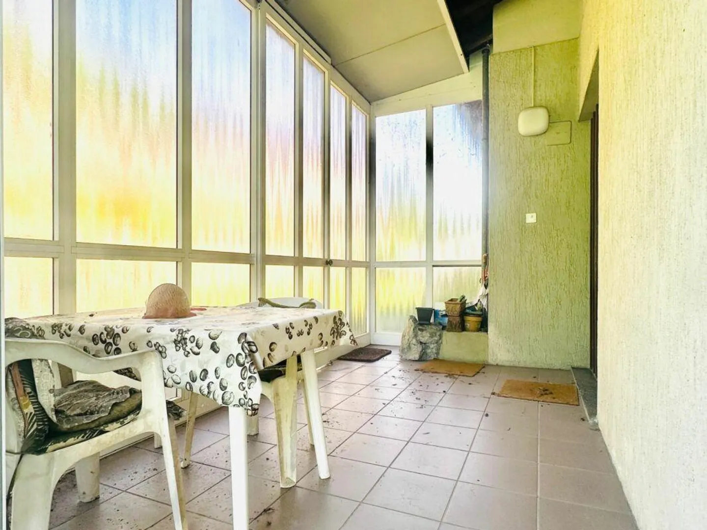 AGNO · TWO-FAMILY HOUSE WITH GARDEN IN A RESIDENTIAL AREA - Photo 6 of 11