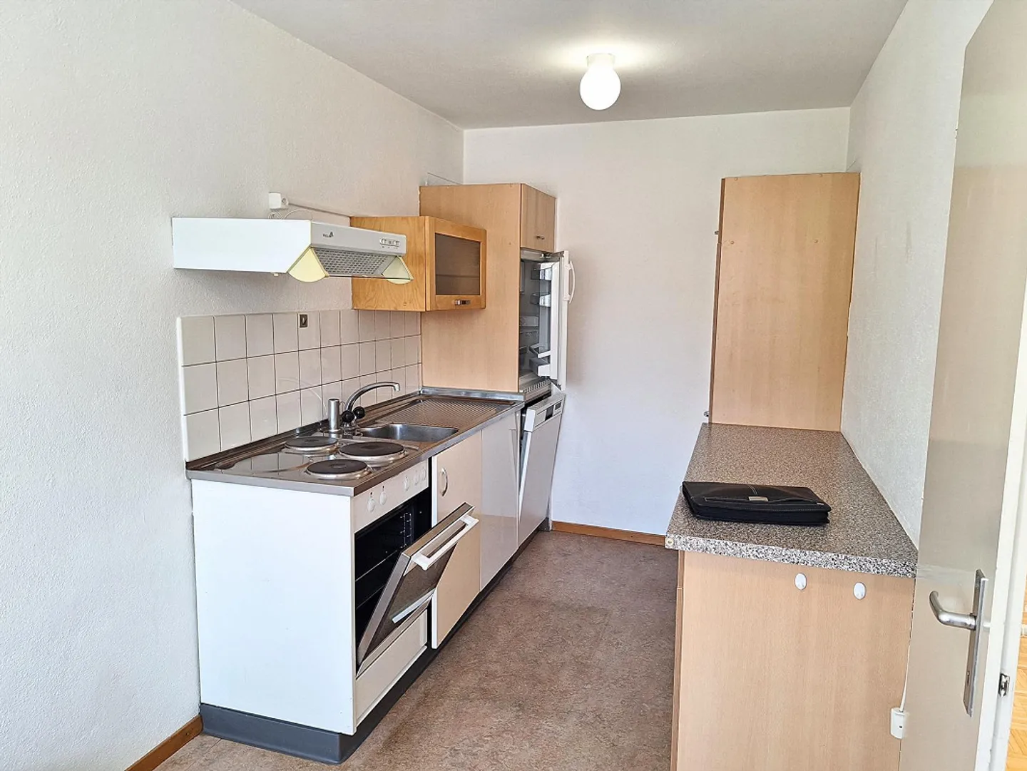 Appartement 2.5 pièces confortable dans un endroit calme à Huttwil - Photo 6 sur 7