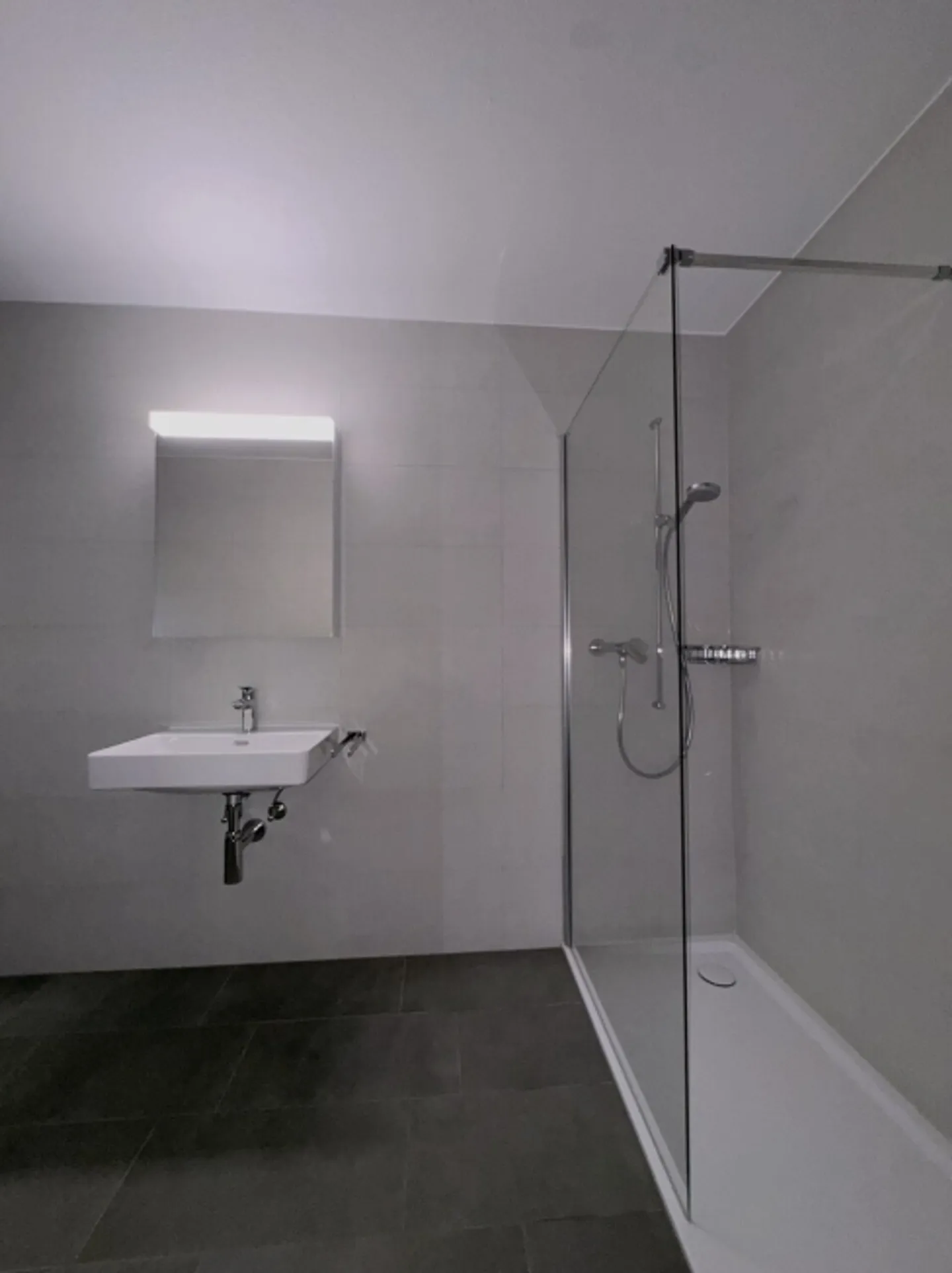 Charming Studio Apartment for Rent - Photo 6 of 7