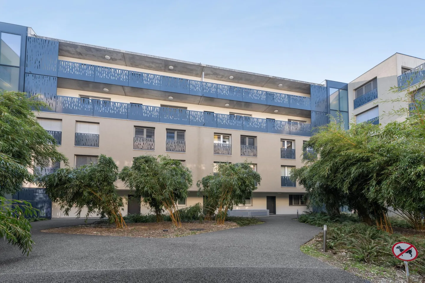 Exclusive: 5-room crossing penthouse with generous terrace and balcony - Photo 16 of 17