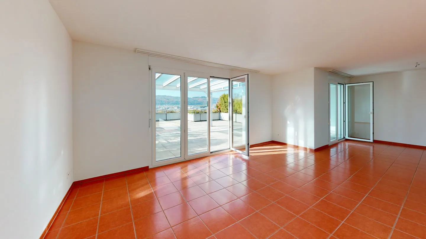 Living in a prestigious location, with a wide view and large terrace - Photo 6 of 18