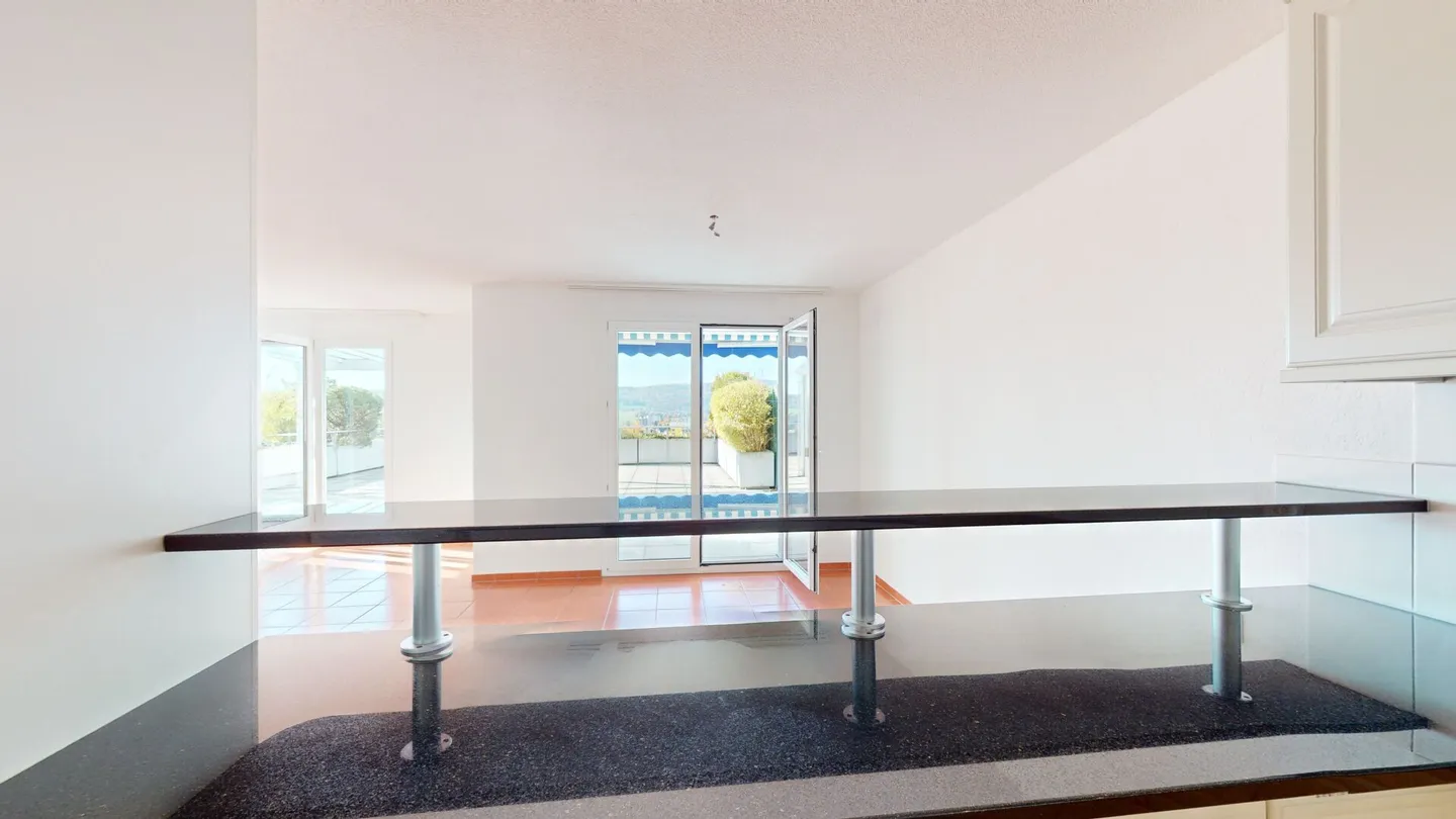 Living in a prestigious location, with a wide view and large terrace - Photo 9 of 18