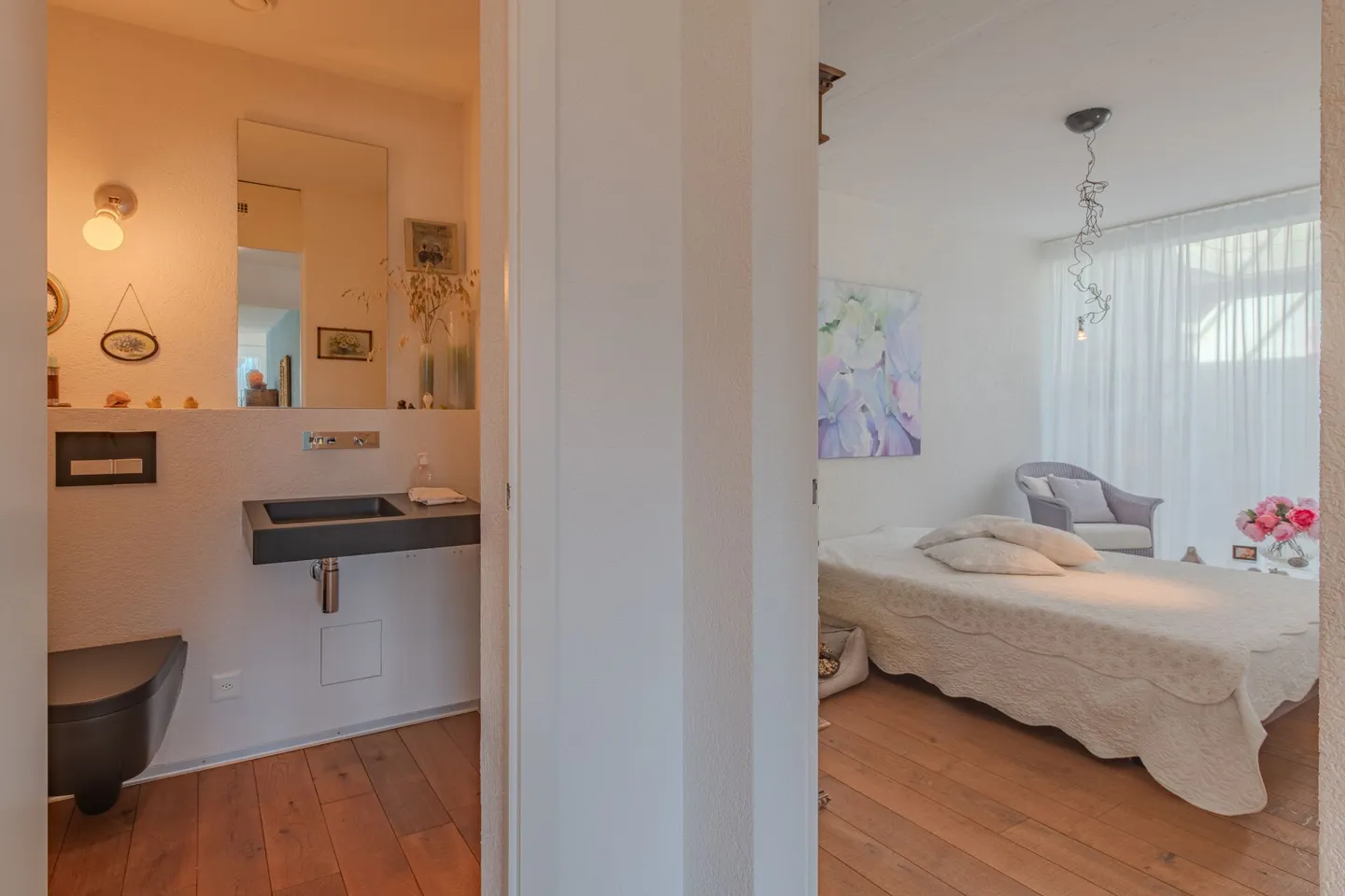 LARGE REAL ESTATE - Exclusive 5.5-room terrace house with a panorama of the Aare Valley and the Bernese Alps - Photo 12 of 13