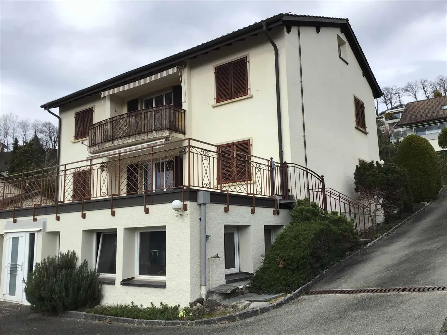 3.5 Room Apartment - Photo 1 of 8