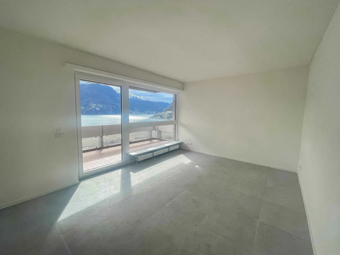 3,5 locali con vista lago mozzafiato a Lugano - Foto 1 di 9