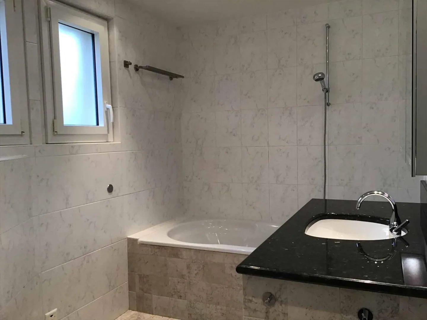 3.5 Room Apartment - Photo 7 of 8