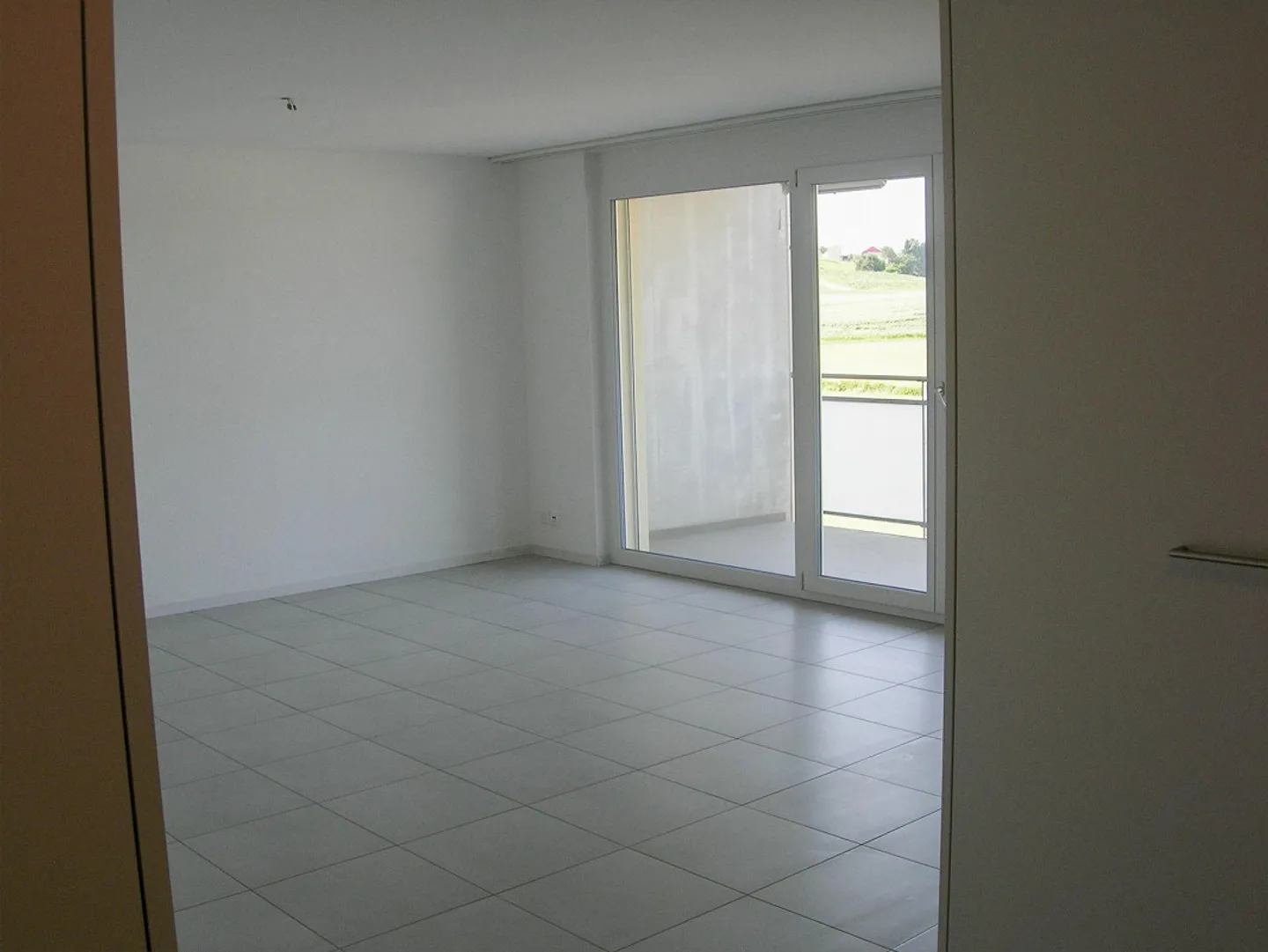 Appartamento 2.5 stanze come nuovo in un contesto rurale - Foto 4 di 6