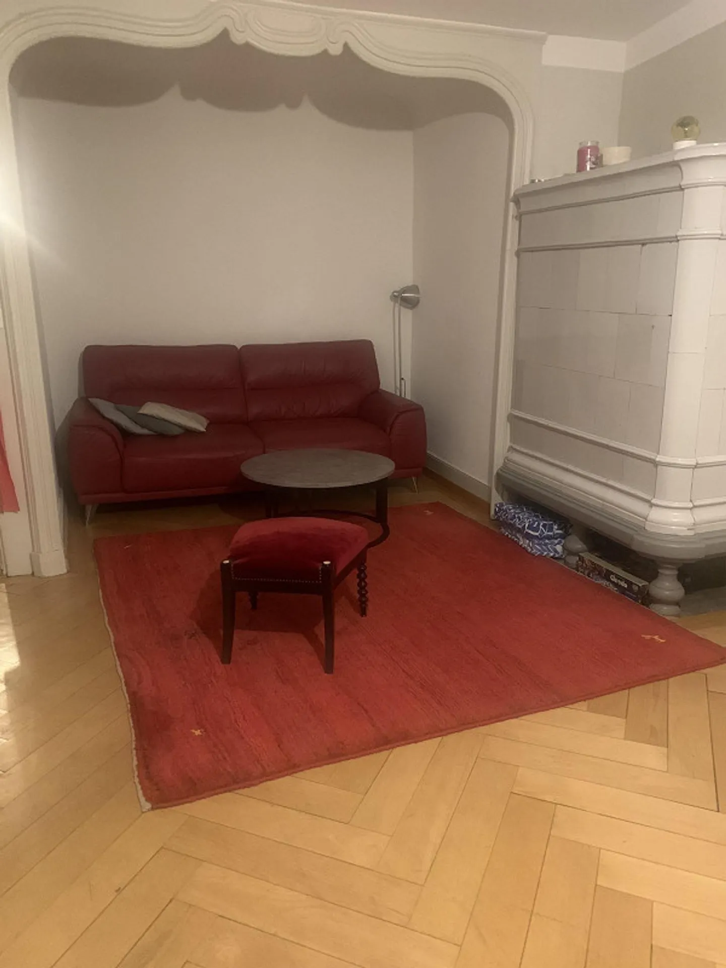 Room in 3.5 - Room - Old Building Apartment - Photo 5 of 5