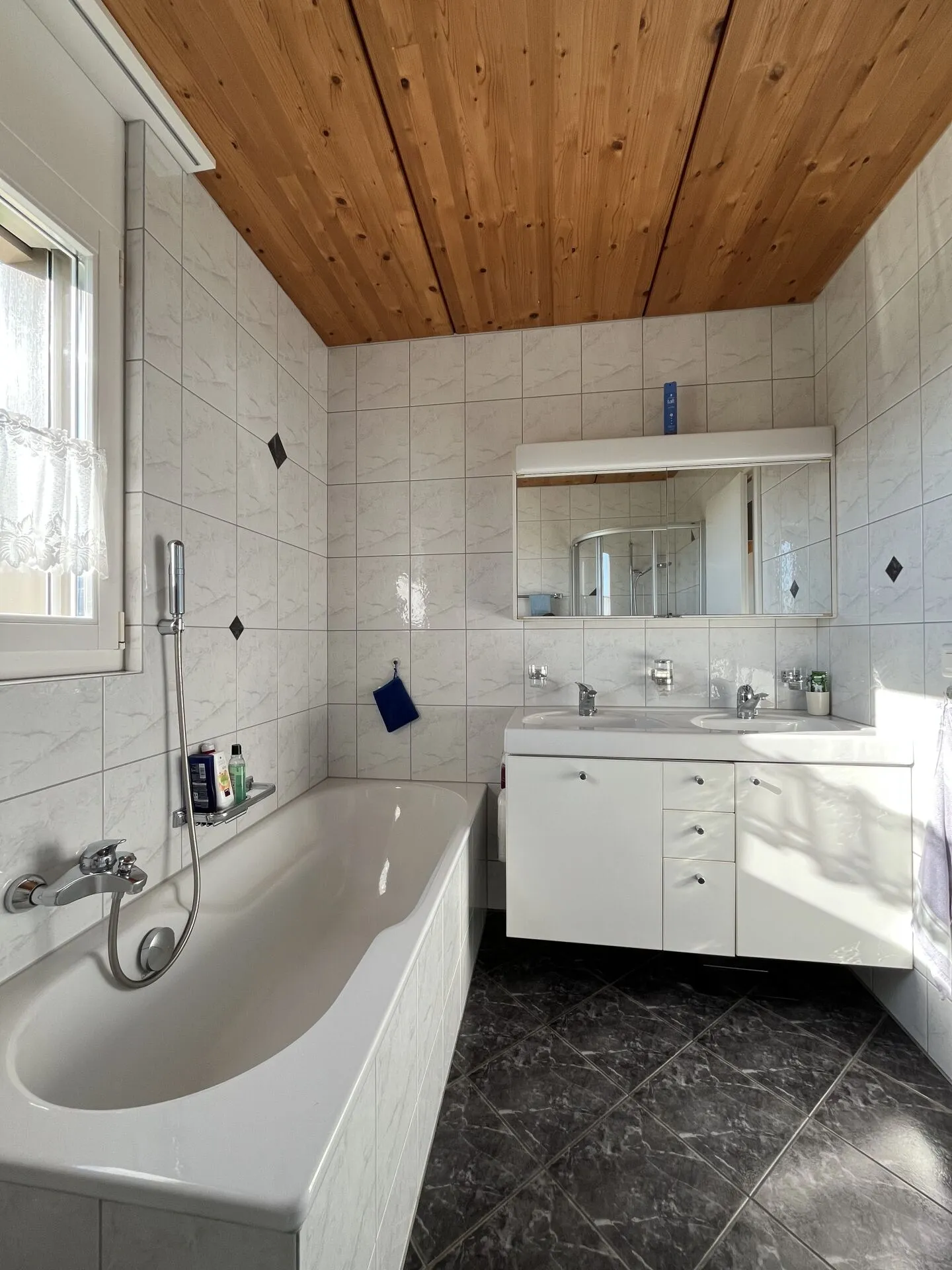 Your Living Happiness in Nebikon with a View of the Green - Photo 12 of 16