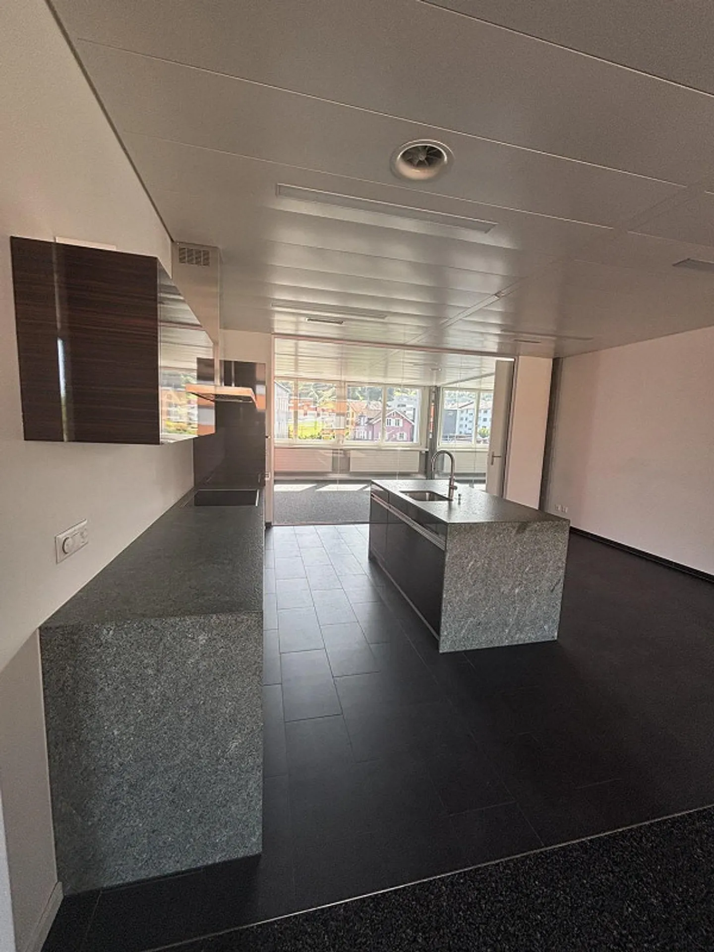 Espace de bureau moderne avec un excellent accès 384,2 m² au standard Minergie® - Photo 7 sur 13