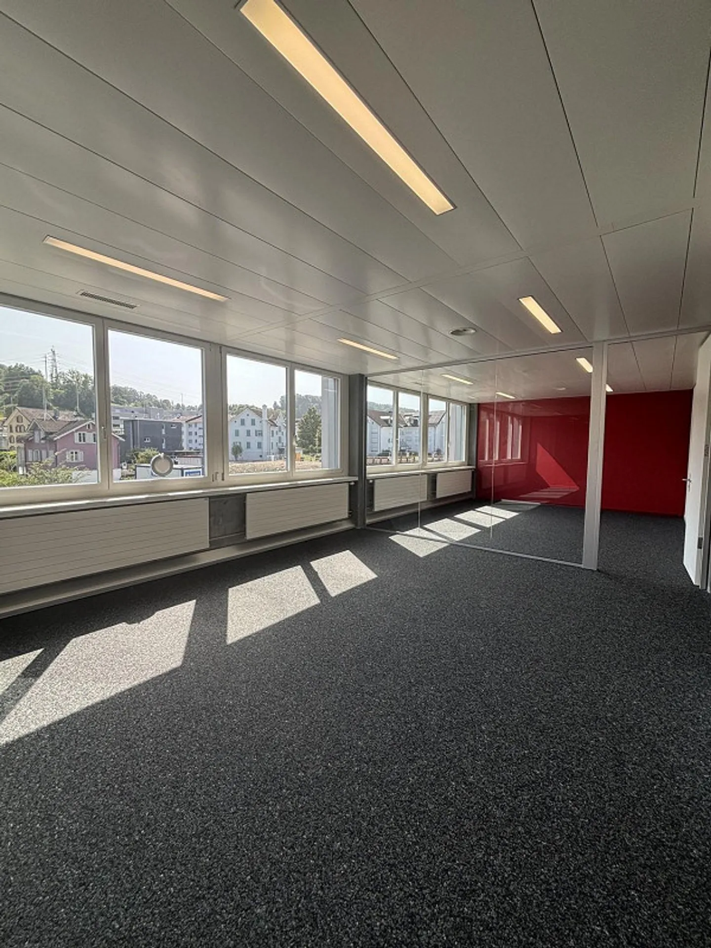 Espace de bureau moderne avec un excellent accès 384,2 m² au standard Minergie® - Photo 9 sur 13