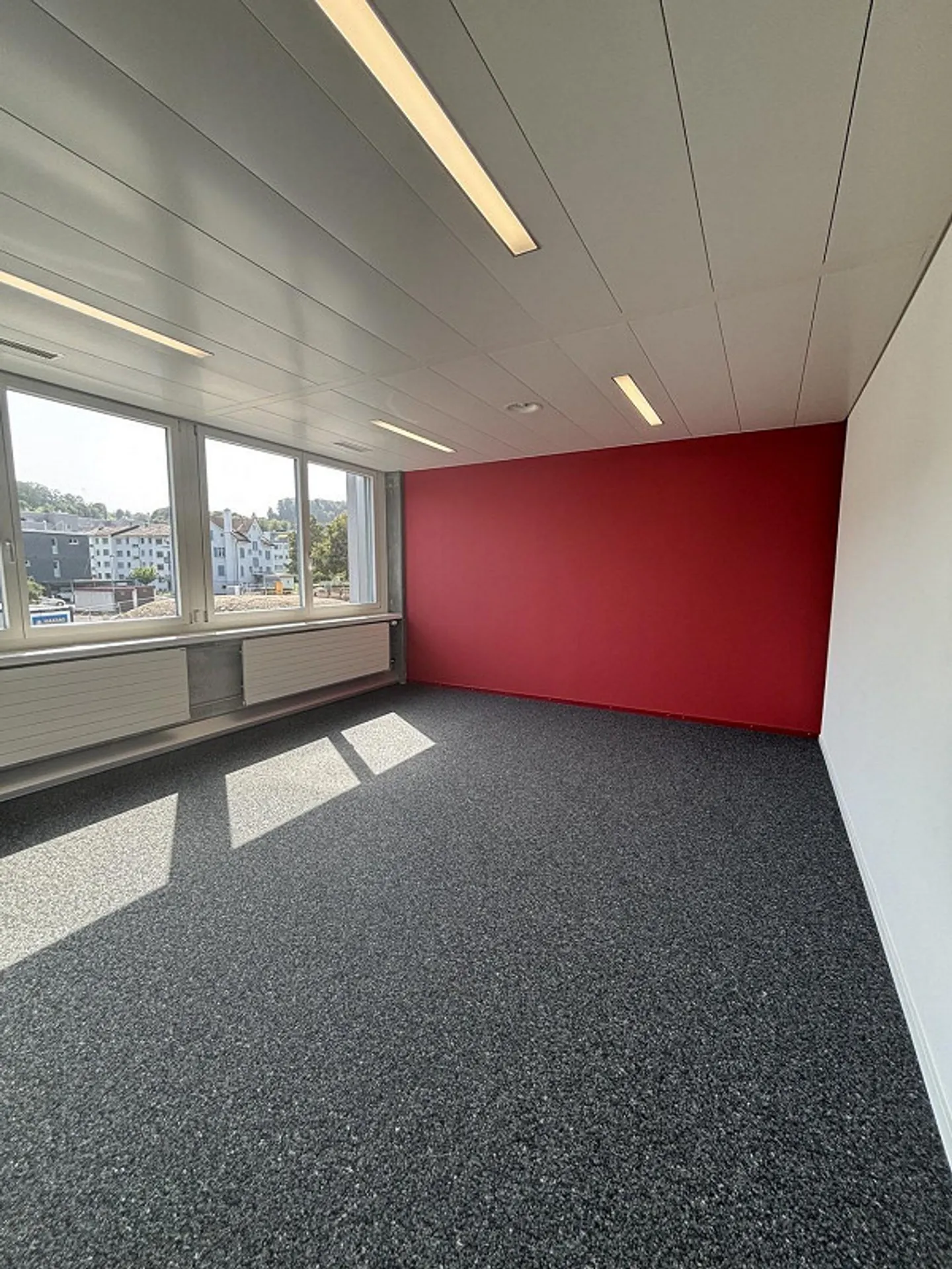 Espace de bureau moderne avec un excellent accès 384,2 m² au standard Minergie® - Photo 8 sur 13