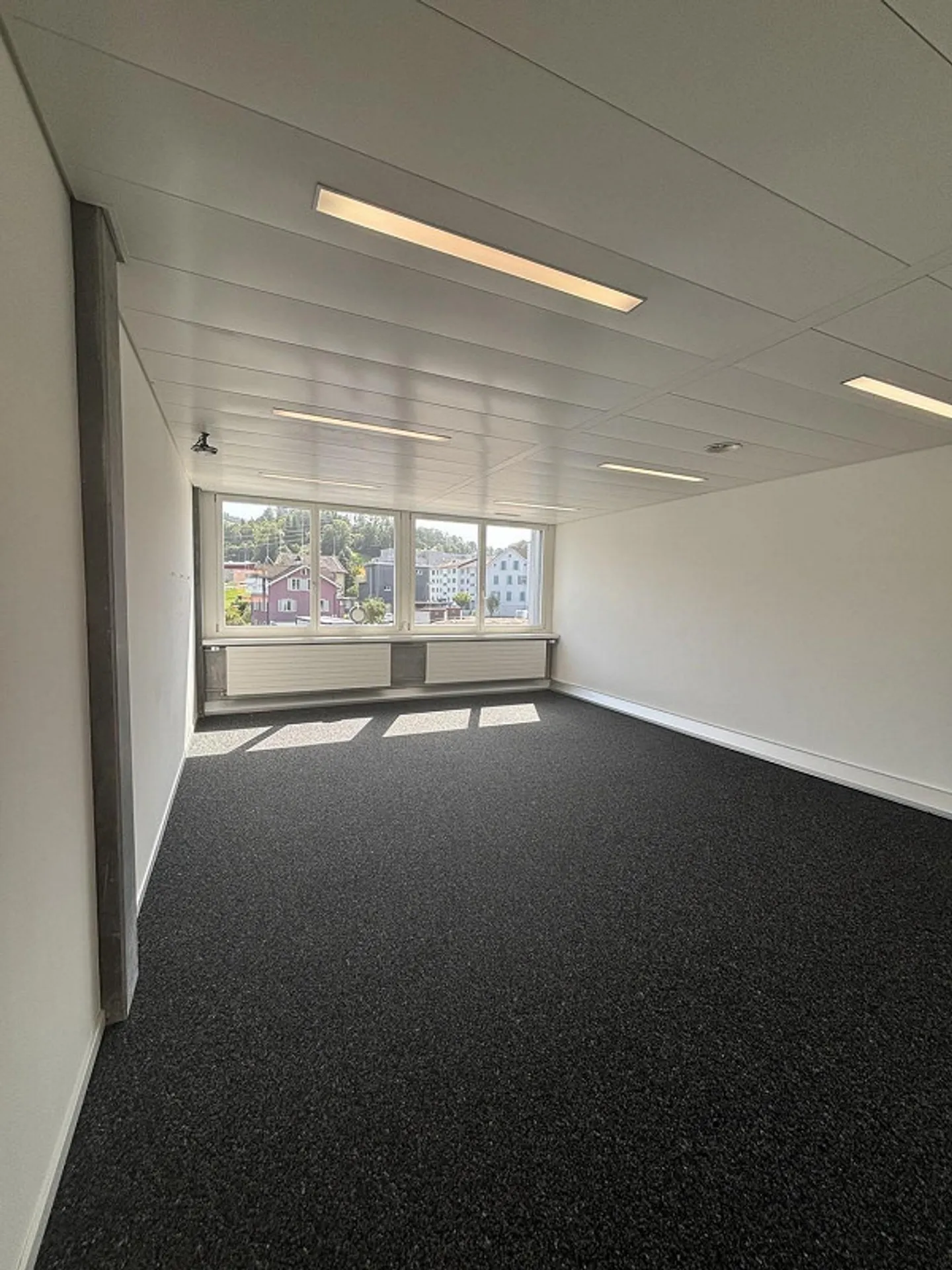 Espace de bureau moderne avec un excellent accès 384,2 m² au standard Minergie® - Photo 13 sur 13