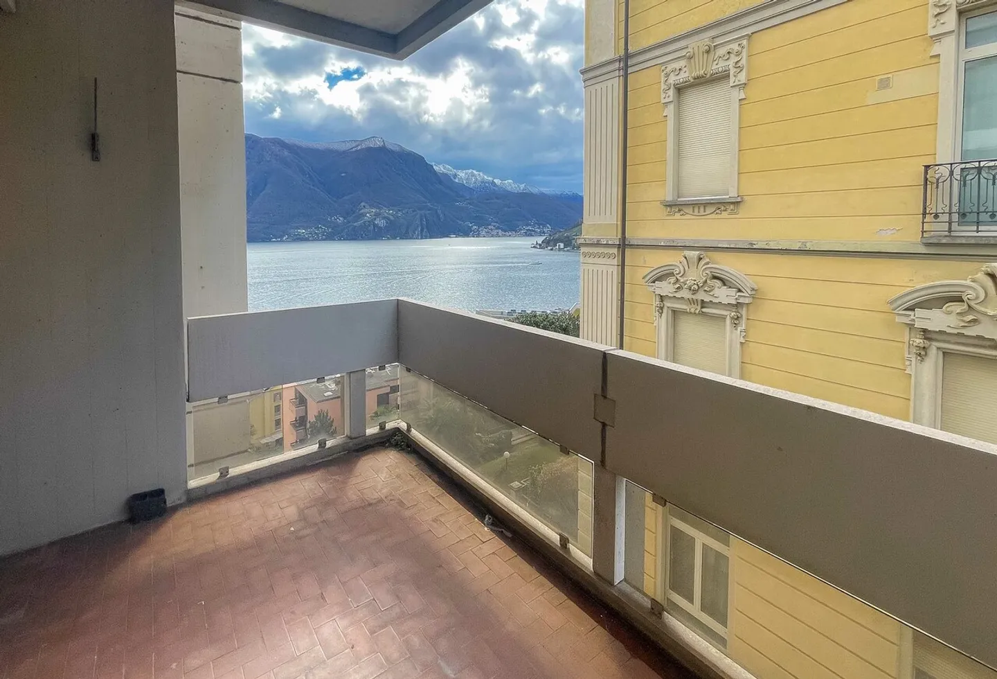 3,5 locali con vista lago mozzafiato a Lugano - Foto 8 di 9
