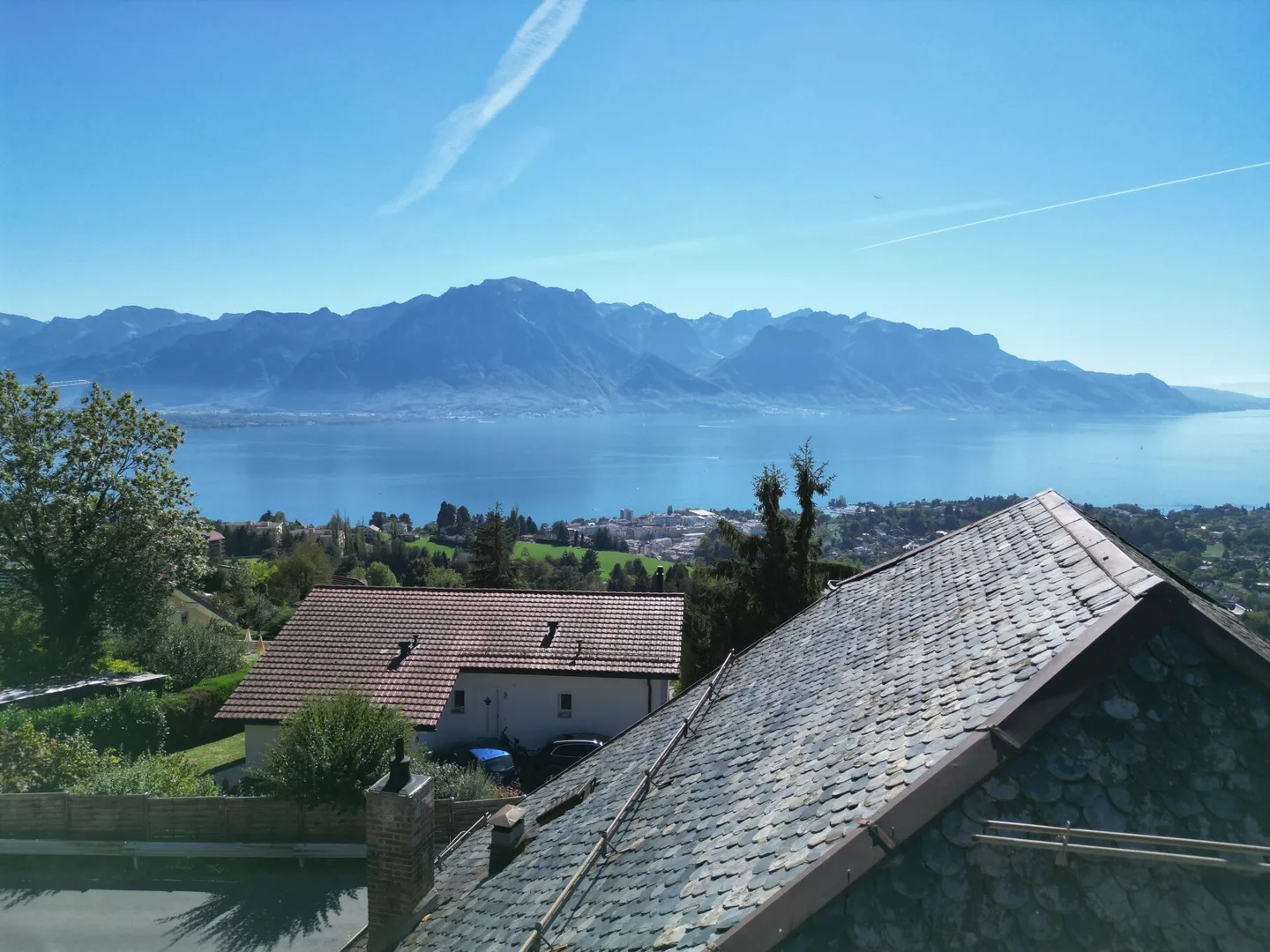 Renovated historic barn in Chamby with lake and mountain views - Photo 1 of 5