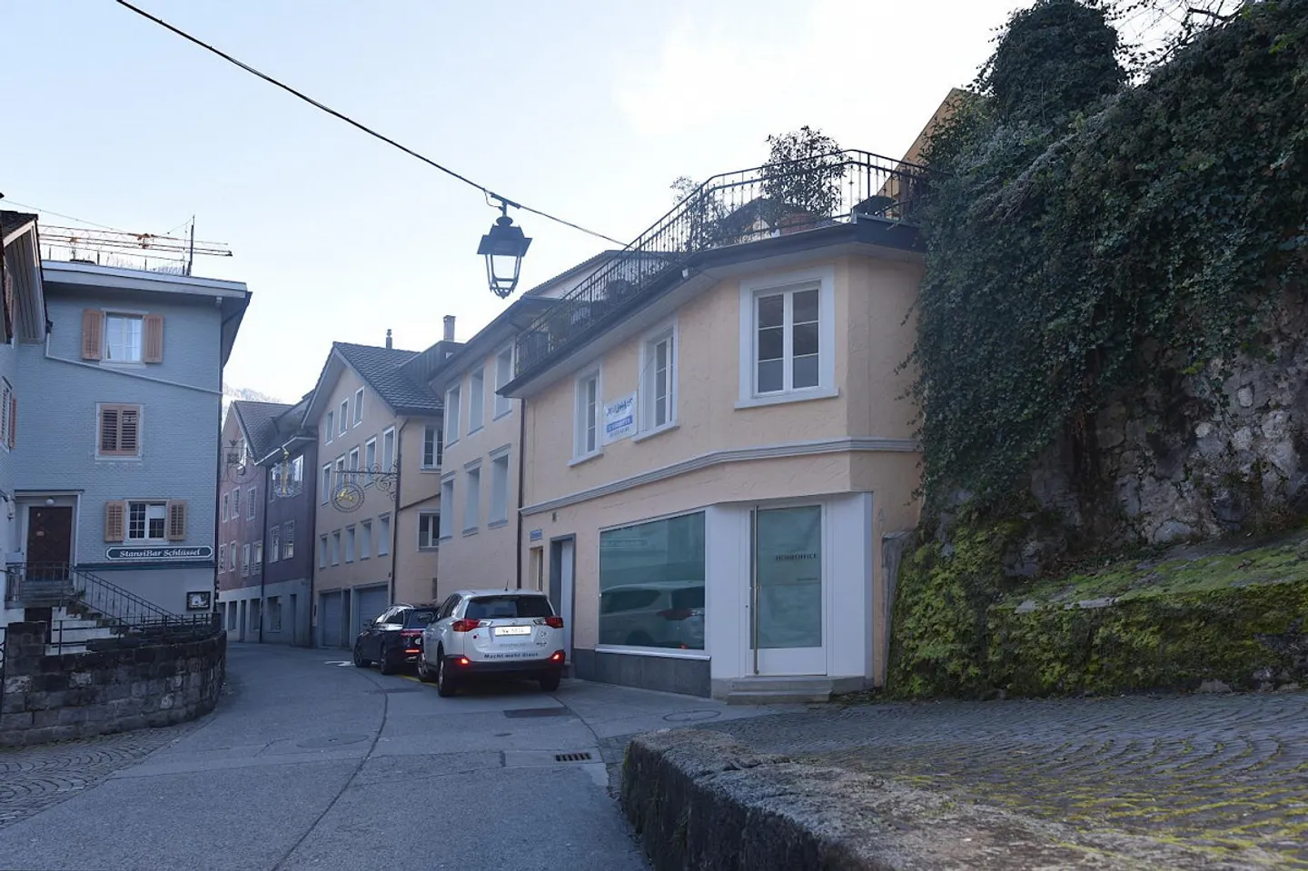 Commercial premises on 2 floors - Photo 1 of 8