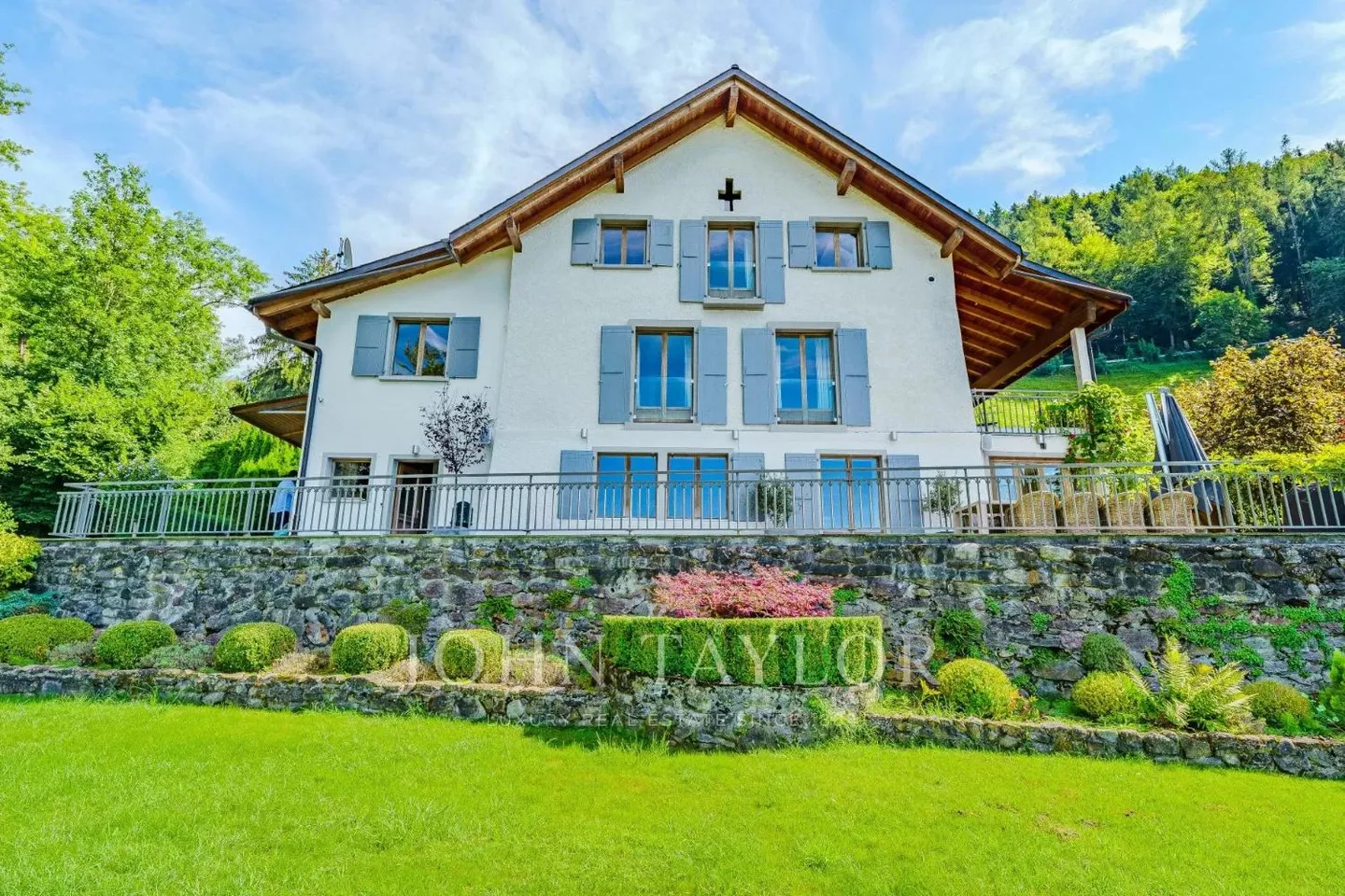 Villa Charmante avec Vue Époustouflante - Photo 1 sur 13
