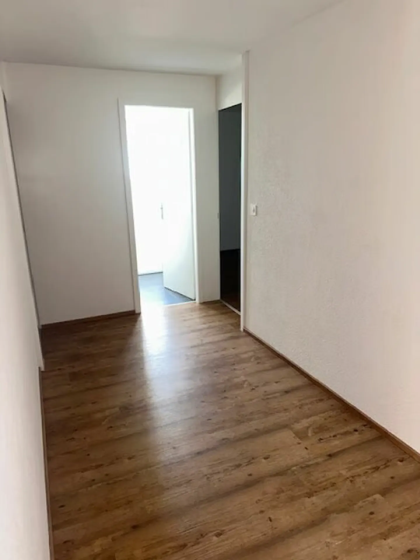 Helle 3-Zimmer-Wohnung mit Balkon - Foto 2 von 14