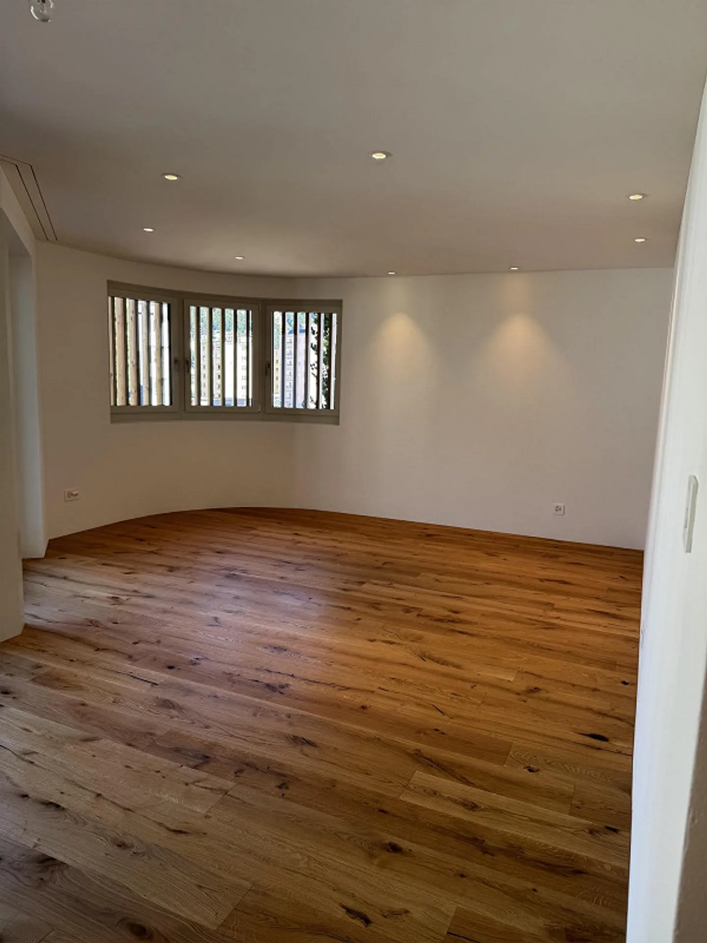 Prima occupazione appartamento 4 locali St. Moritz - Foto 2 di 10