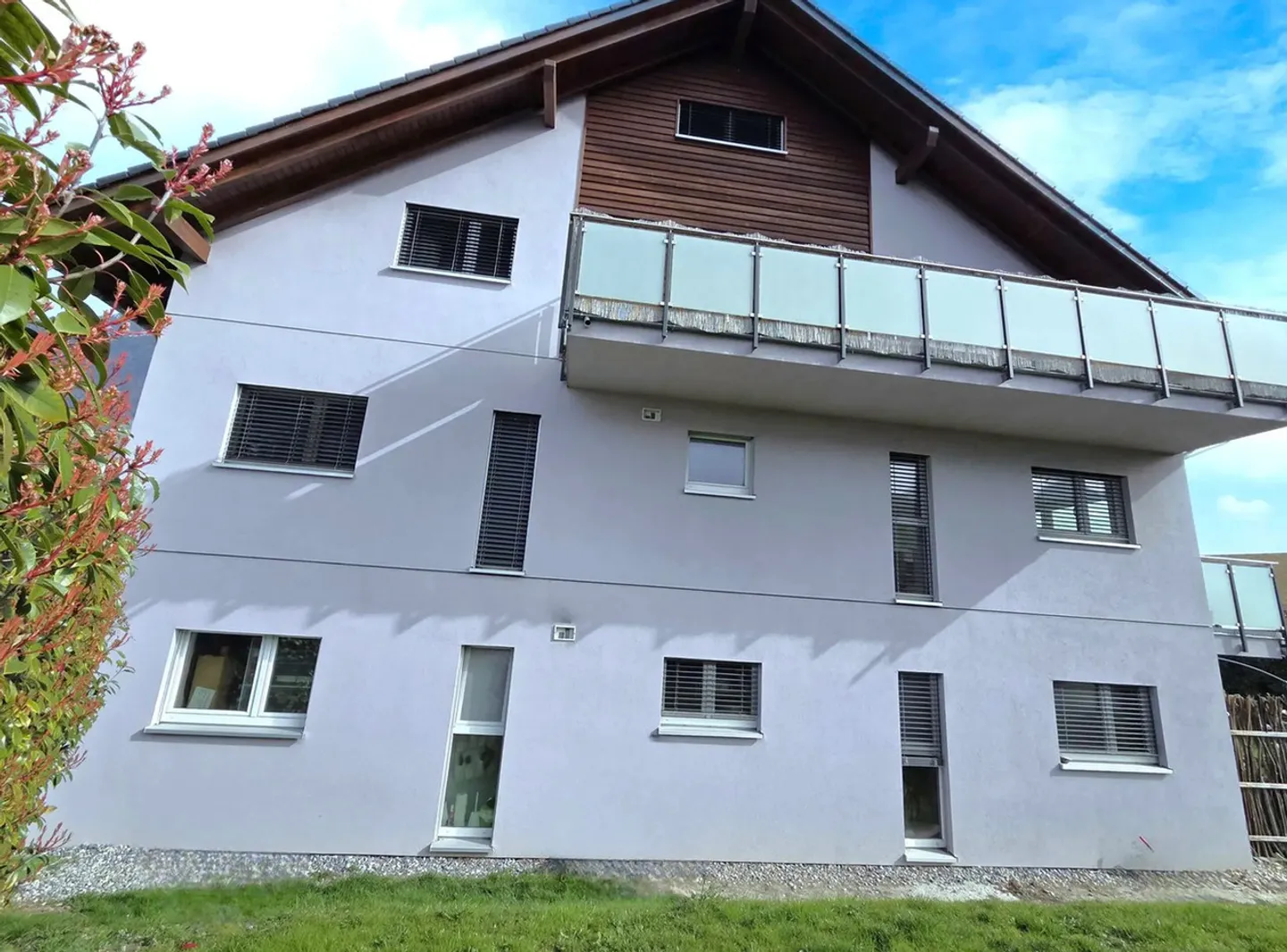 Modernes Attikawohnung mit Bergblick - Foto 3 von 9