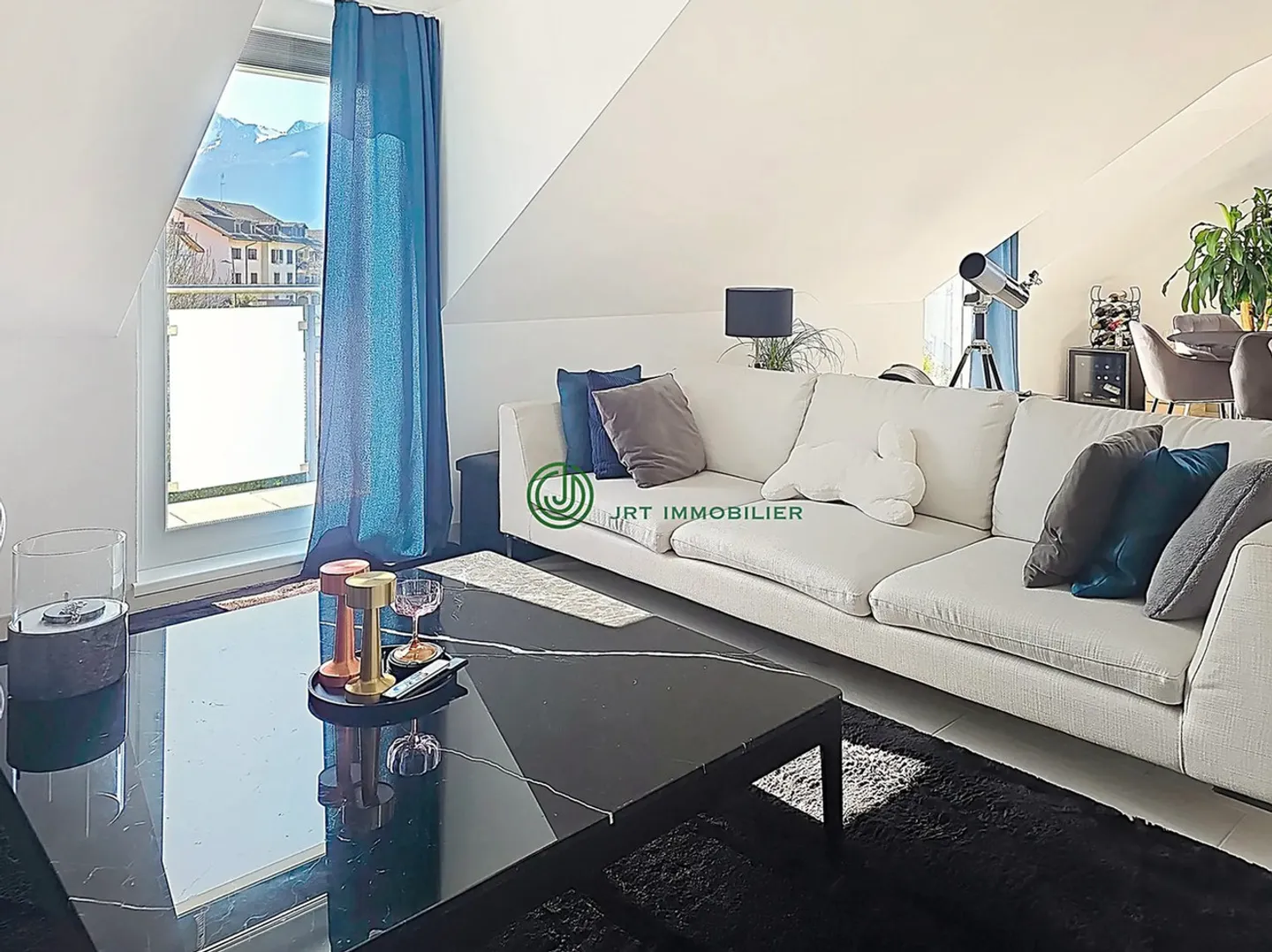 Modernes Attikawohnung mit Bergblick - Foto 4 von 9