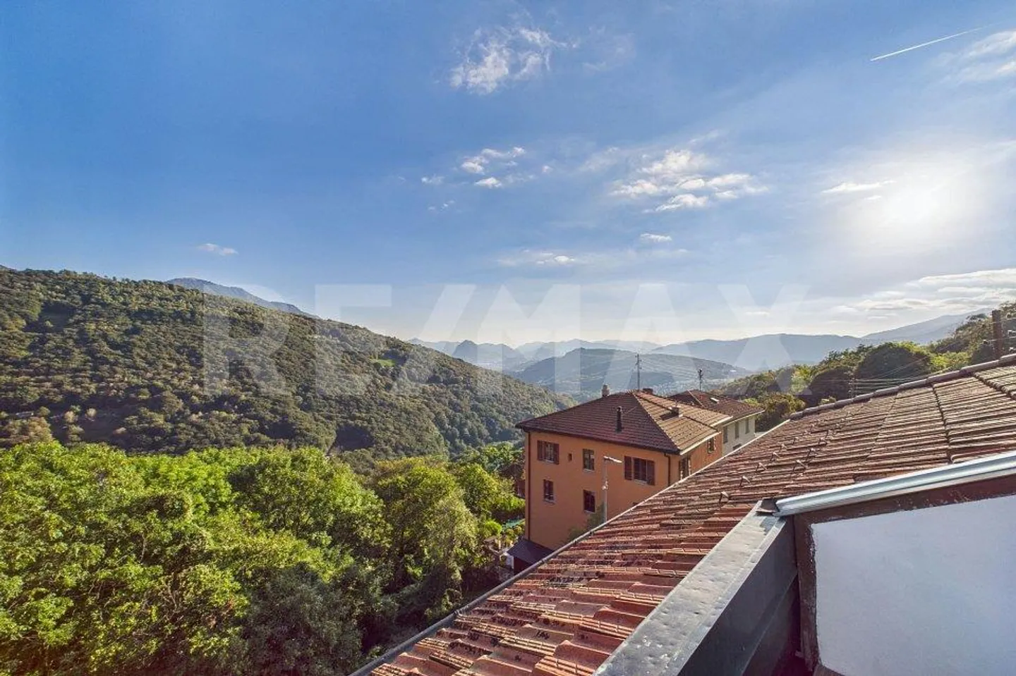 Maison tessinoise avec vue dégagée - Photo 1 sur 13