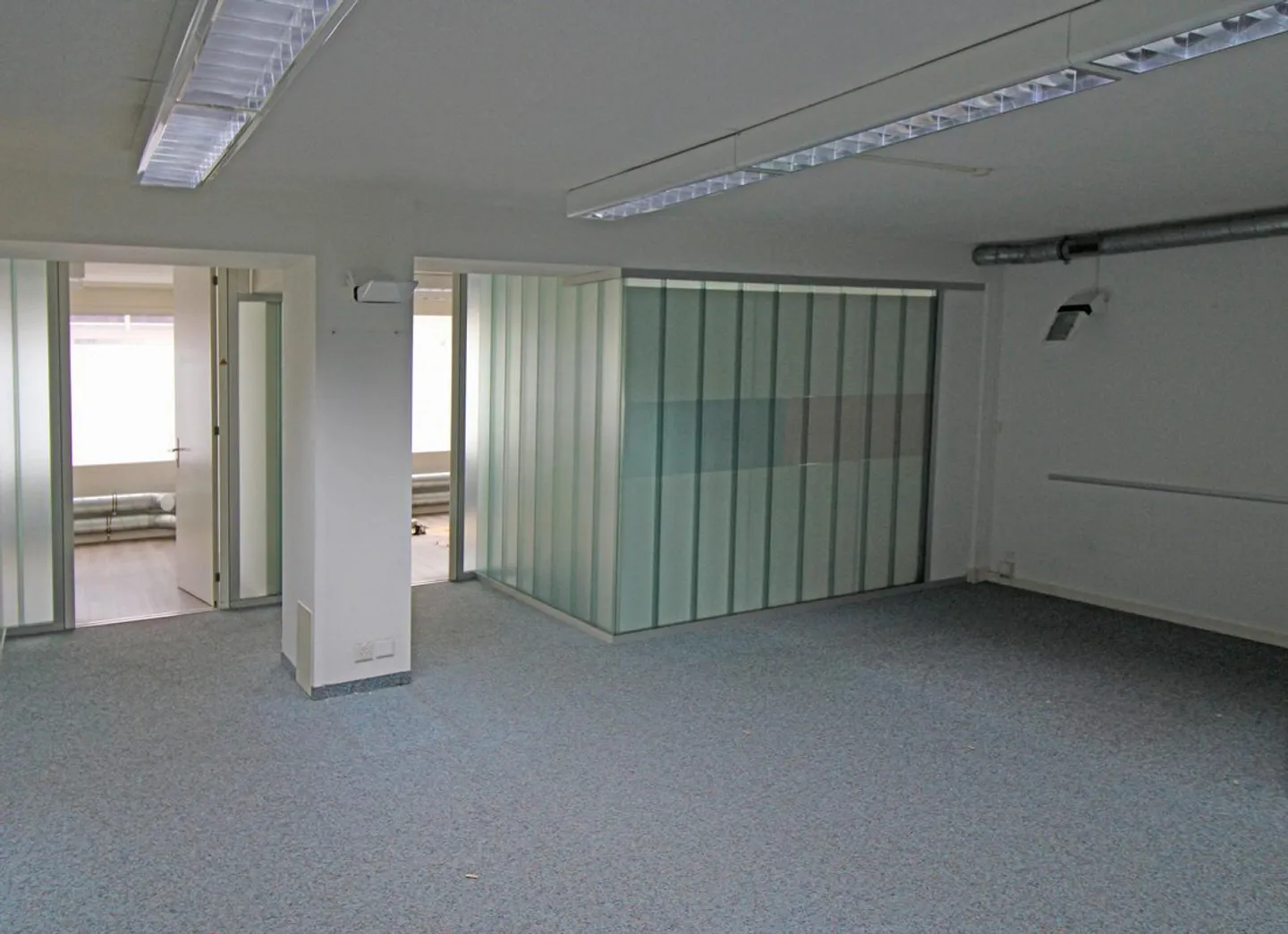 Office space for rent - Photo 2 of 5