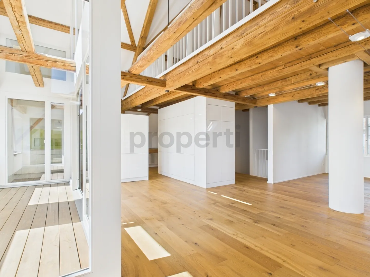 Appartement 2.5 pièces - un foyer unique qui allie histoire et modernité - Photo 1 sur 13