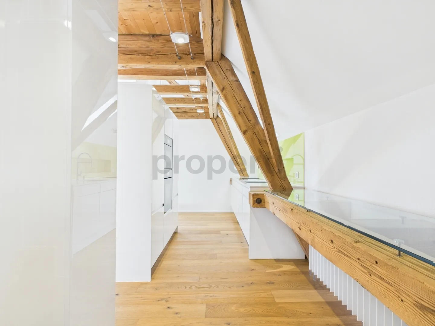 Appartement 2.5 pièces - un foyer unique qui allie histoire et modernité - Photo 5 sur 13