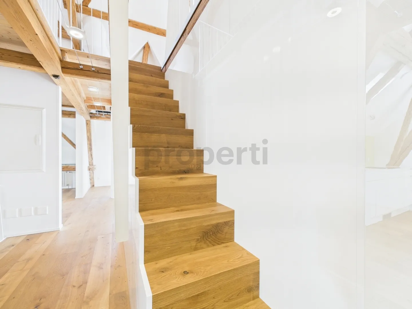 Appartement 2.5 pièces - un foyer unique qui allie histoire et modernité - Photo 10 sur 13