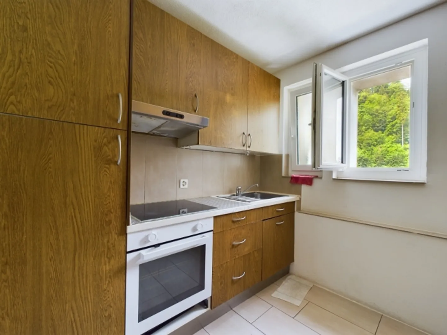 Residential building for sale - Photo 5 of 9