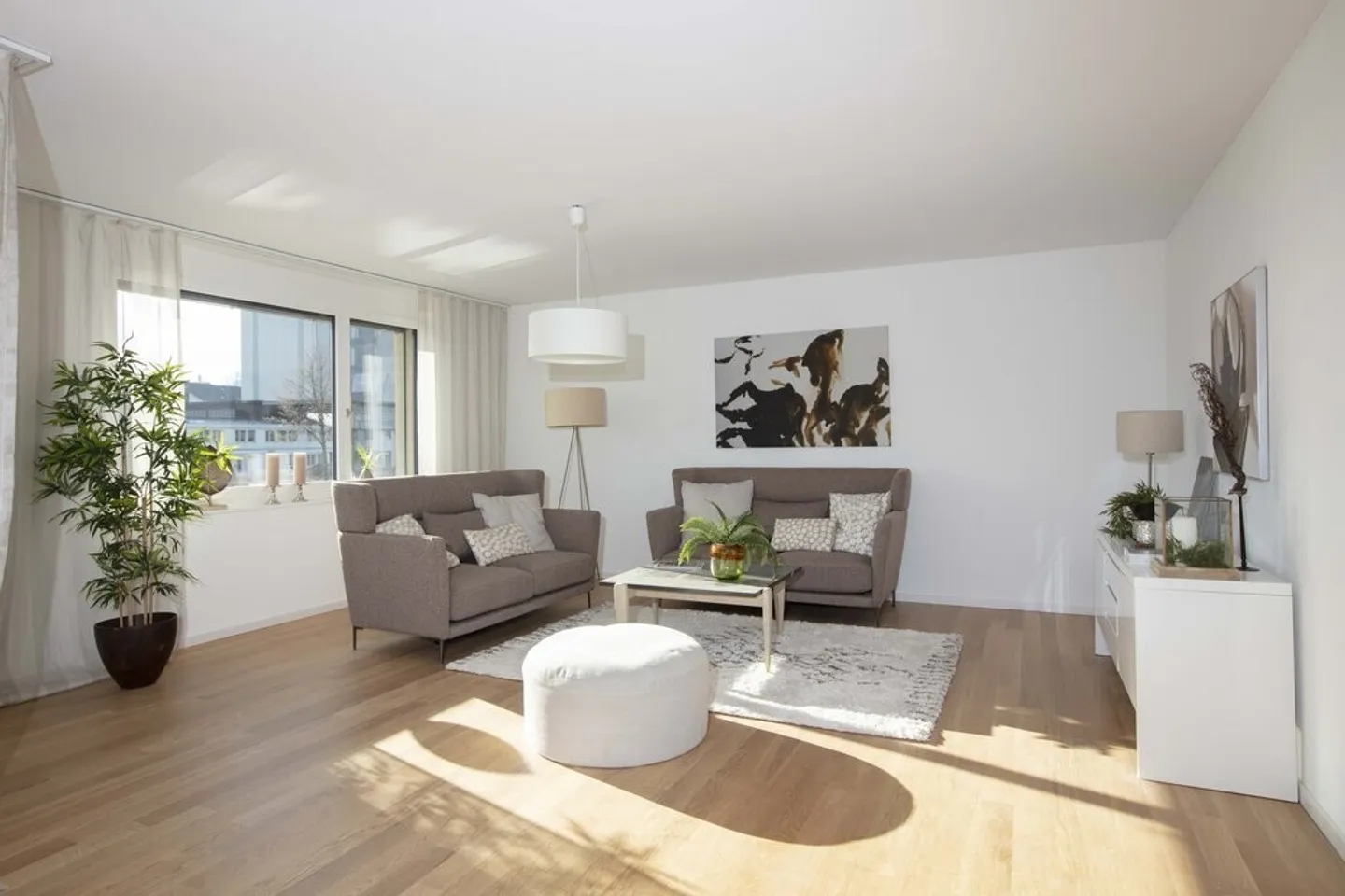 Modernes 3.5-Zimmer Apartment - Foto 2 von 8