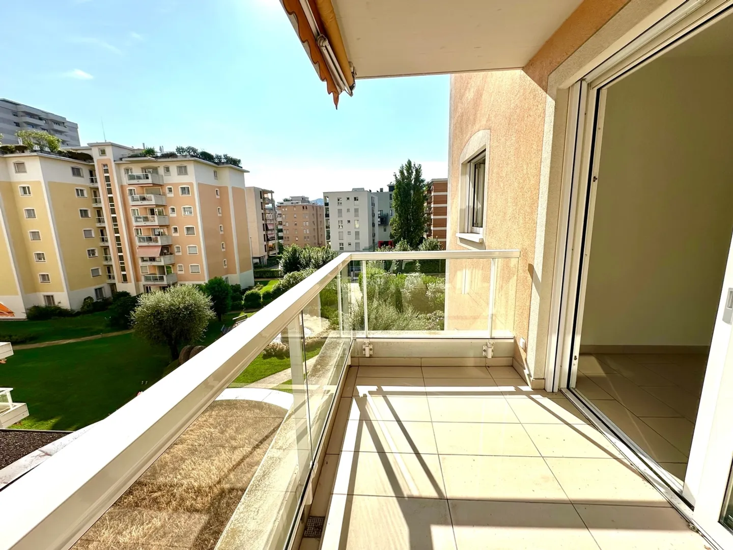 Helles 2,5-Zimmer-Wohnung mit Balkon in zentraler Lage - Foto 8 von 11