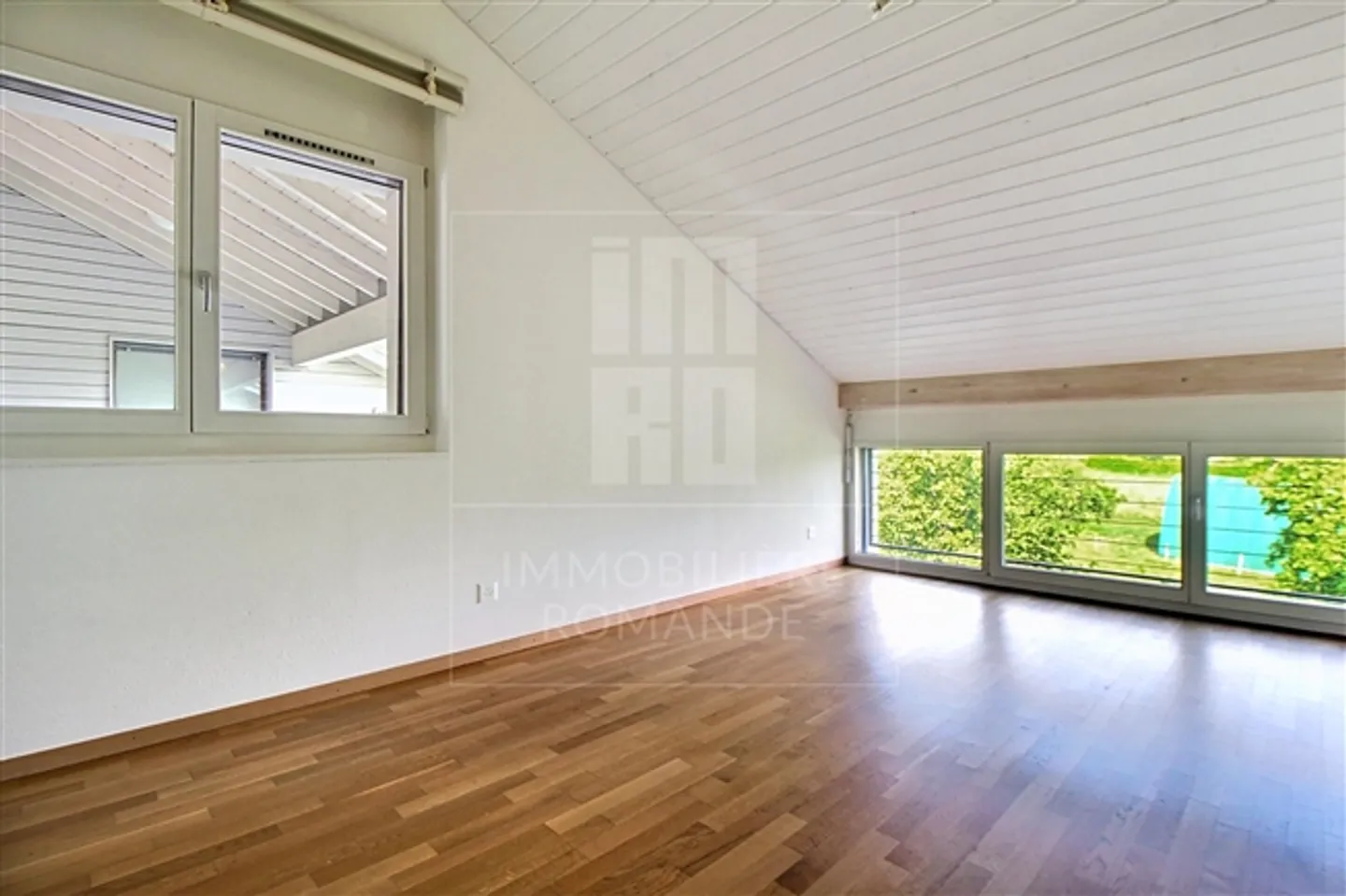 Magnificent 7-room apartment in Jussy - Photo 6 of 14